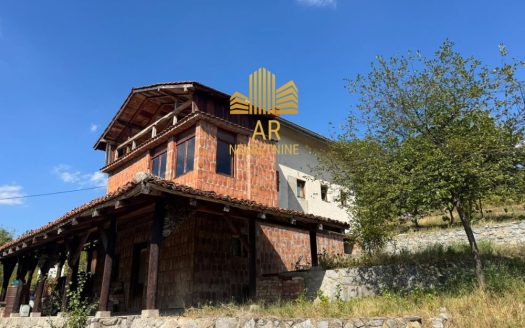 Kuća 70m2 Božurnja-Topola